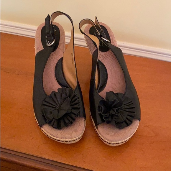 B.O.C Born Concepts black peep toe wedges Sz 11 - Picture 1 of 7